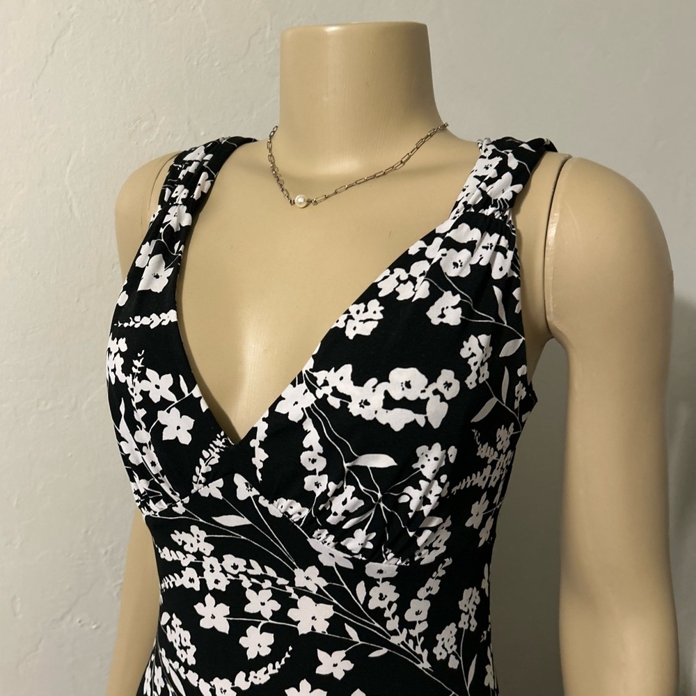 London Style Black and White Floral Midi Dress - Picture 4 of 5